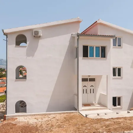 Gorgeous In Supetar-splitska With Wifi Apartamento