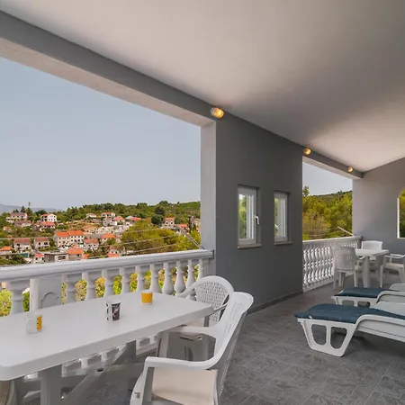 公寓 2 Bedroom Cozy In Supetar-splitska
