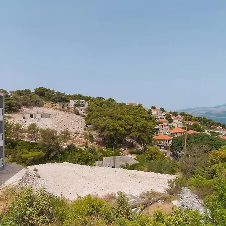 2 Bedroom Cozy In Supetar-splitska 公寓 斯普利特卡